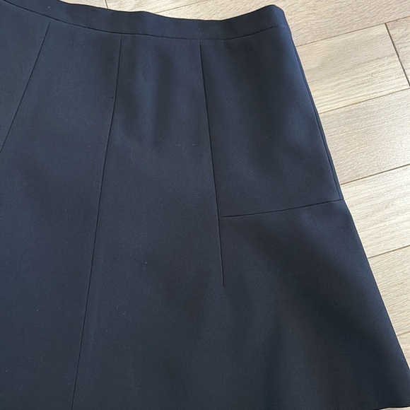 J Crew Mini Skirt. Size 00. Black. - Picture 6 of 7
